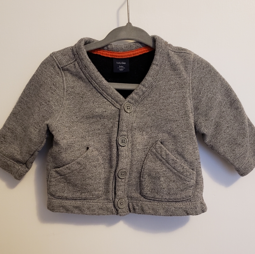 Baby gap boys sweater with pockets